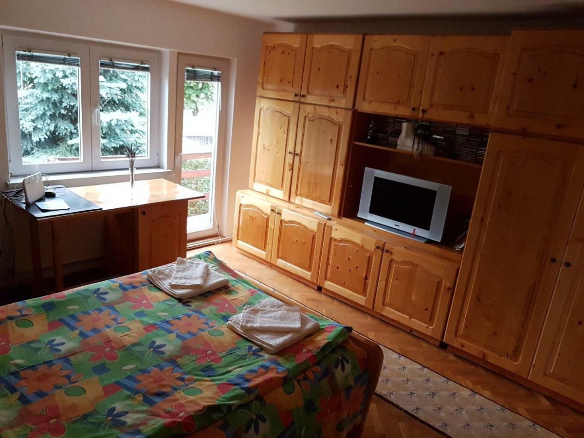 Colonia Sase Martie Casa Bunicilor 빌라 외부 사진